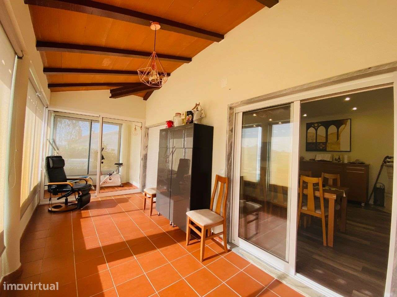 Moradia T4 com grande garagem e jardim - perto da praia-4