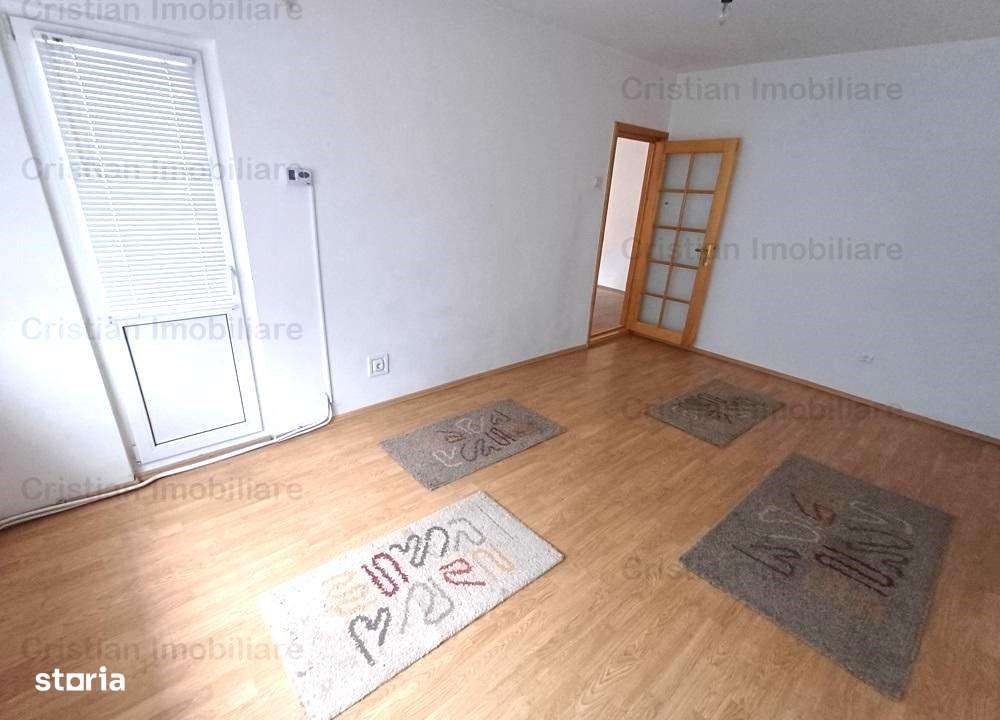 Ultracentral  2 cam ARATA BINE confort 1 Decomandat zona Calarasi-3