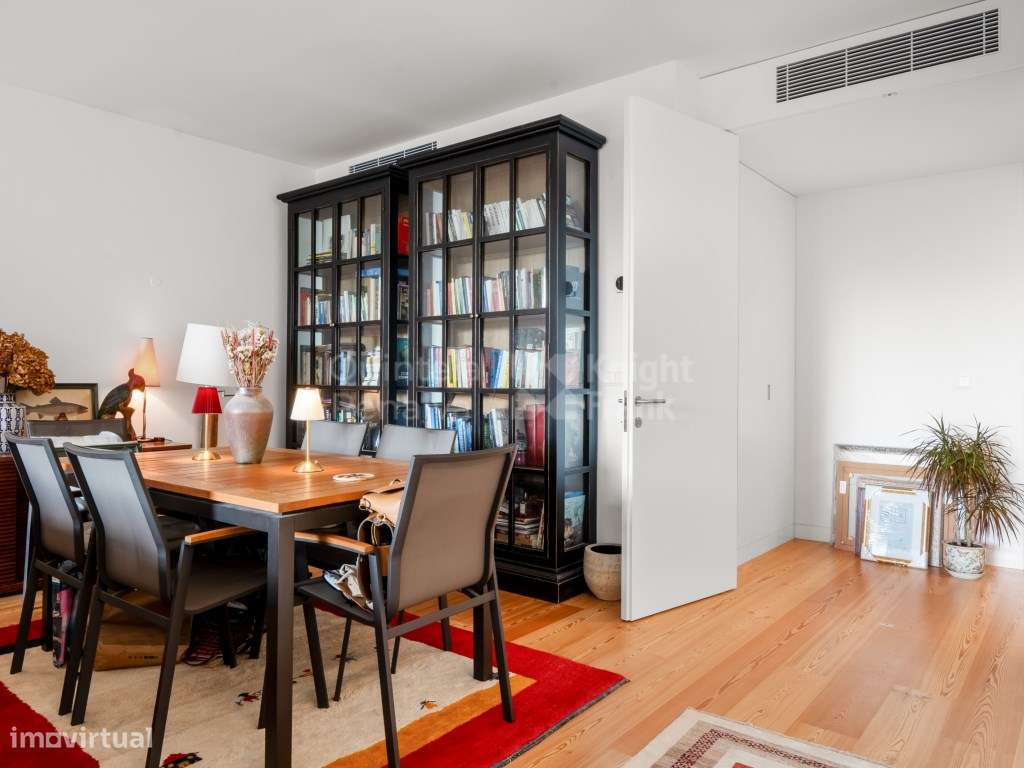 Apartamento T2 com varandas e garagem, Cascais-7