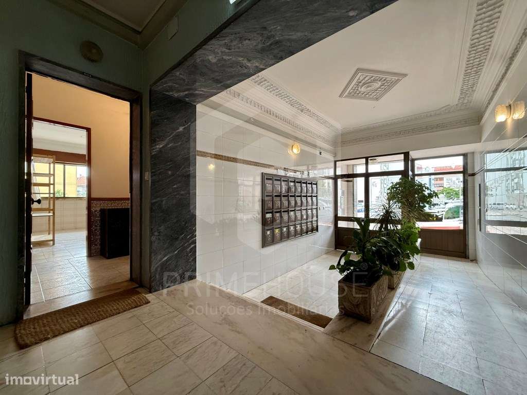 Apartamento T1 Rés do Chão no Seixal, Amora.-0