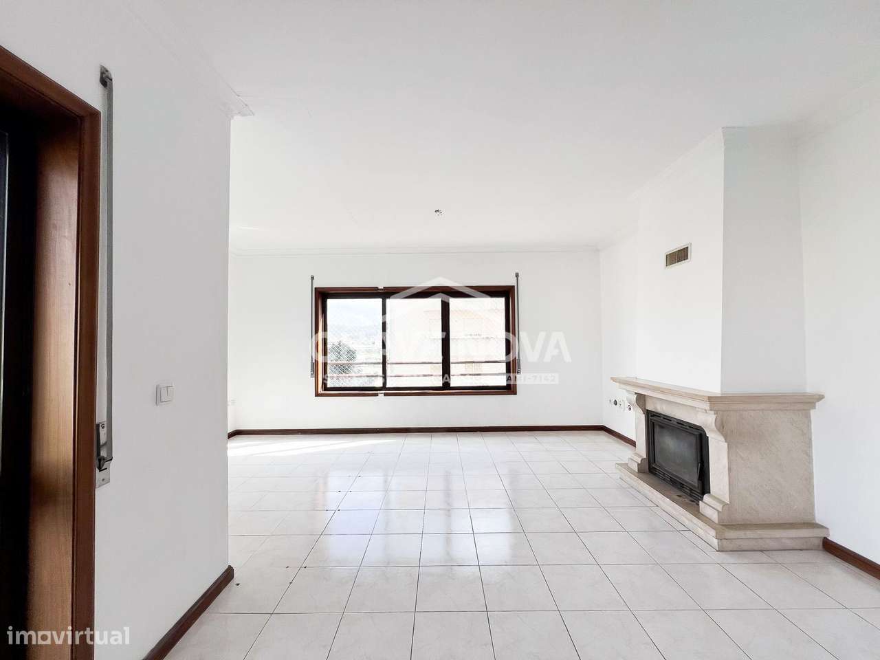 Apartamento T2 com garagem box em Perosinho, Vila Nova de Gaia-1