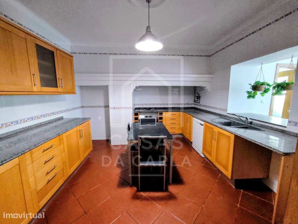 Moradia T3 com quintal em Cuba-5