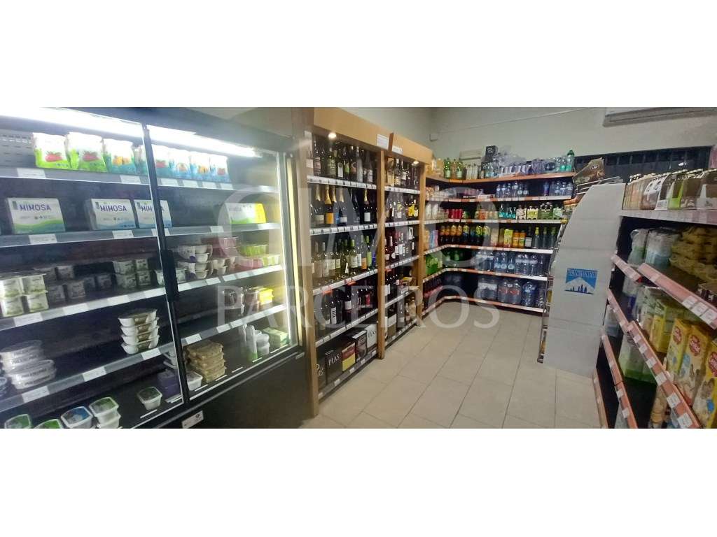 Venda de trespasse de Minimercado na Curia - Grande imagem: 4/10