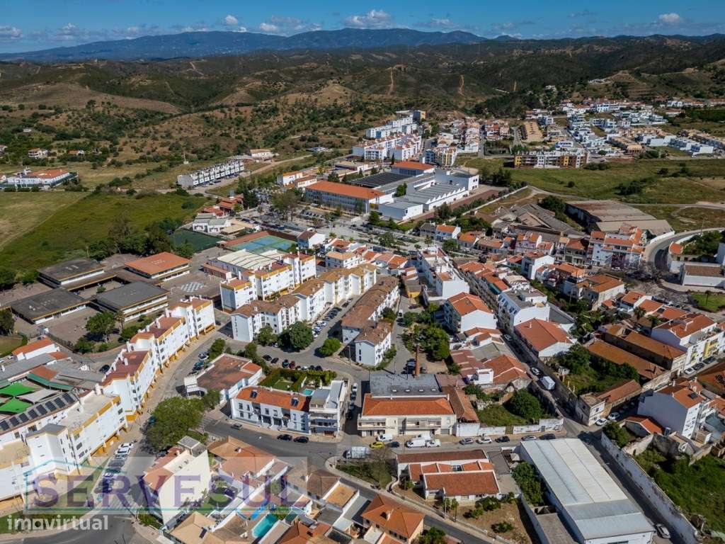 Excelente oportunidade! Confortável Moradia em banda com 3 quartos,...-35