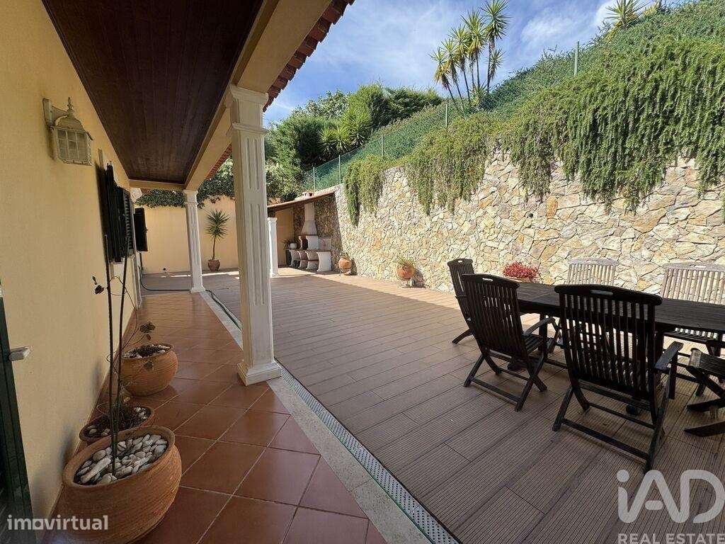 Moradia bi-familiar T5 em Tomar e Santa Maria dos Olivais de 230 m2-31