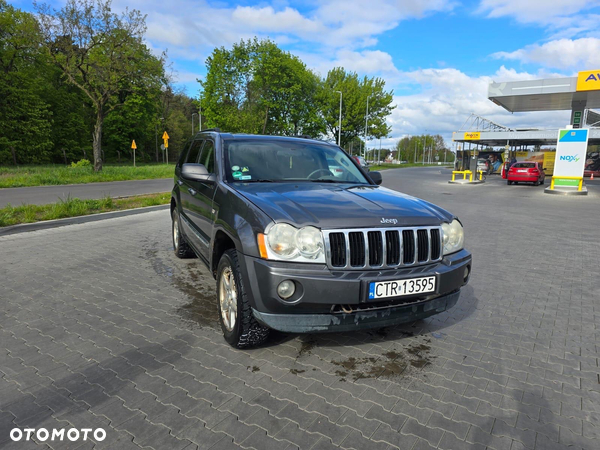 Jeep Grand Cherokee - 14