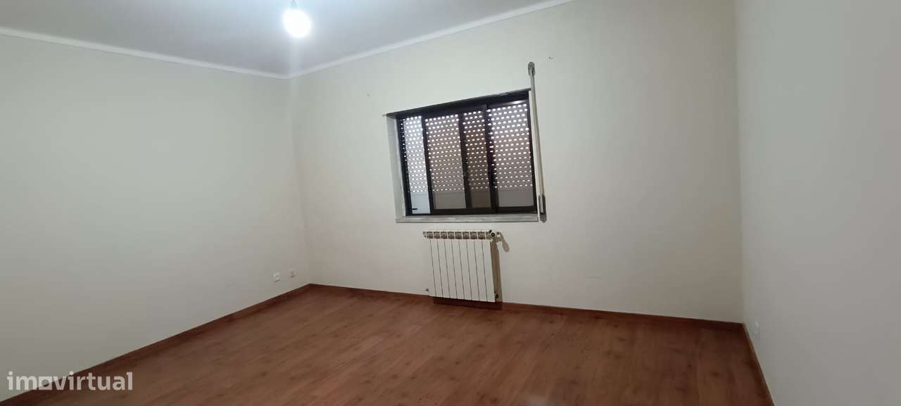 Moradia T6 com Cave, R/Chão e Sótão Aproveitado | A 3 km de Tomar-28