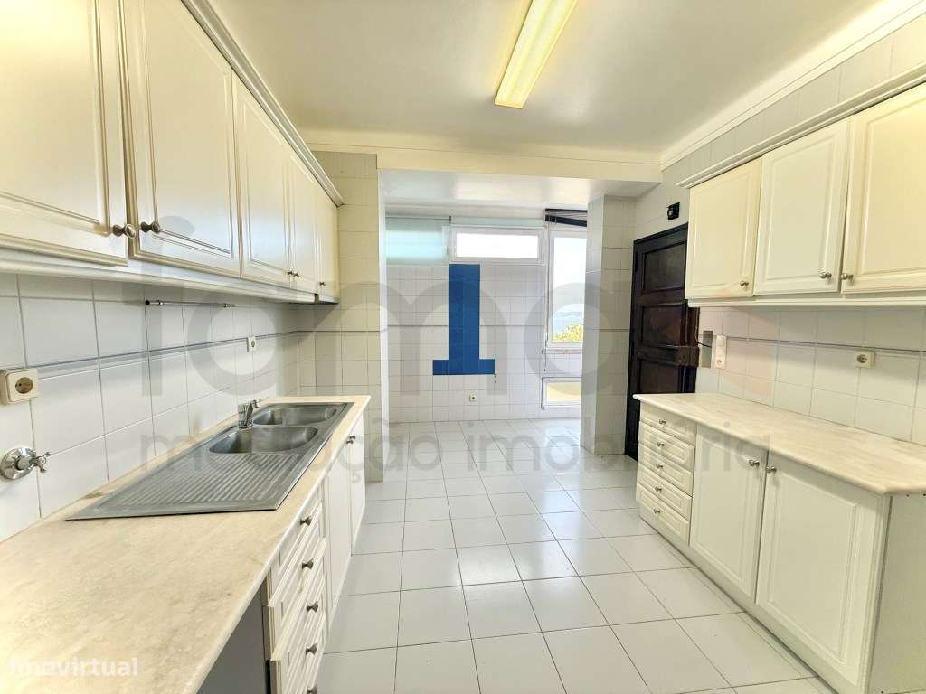 APARTAMENTO T4 EM OEIRAS-24