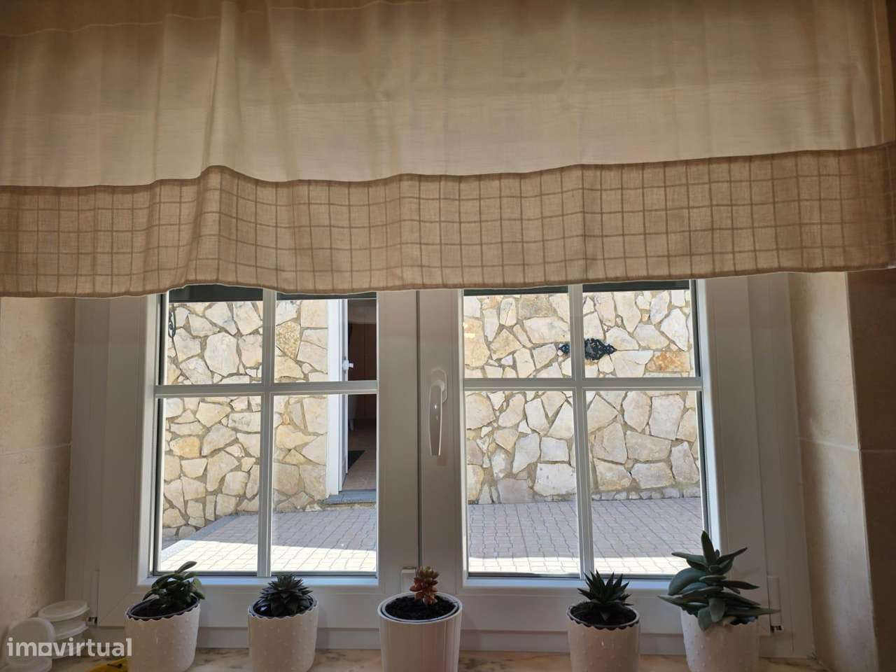 Moradia T2+1 com Anexo Independente, Jardim e Garagem – Rinchoa-28