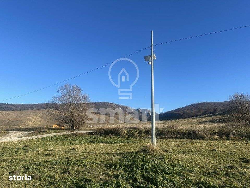 Teren intravilan cu priveliste spectaculoasa Petresti de Jos Cluj - Imagine principală: 4/15