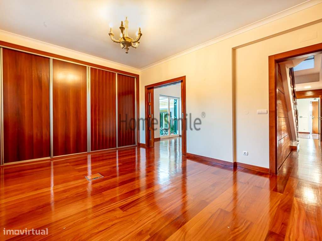 MORADIA LUXO STO ESTEVÃO. PISCINA. GARAGEM. COURT TÉNIS-36