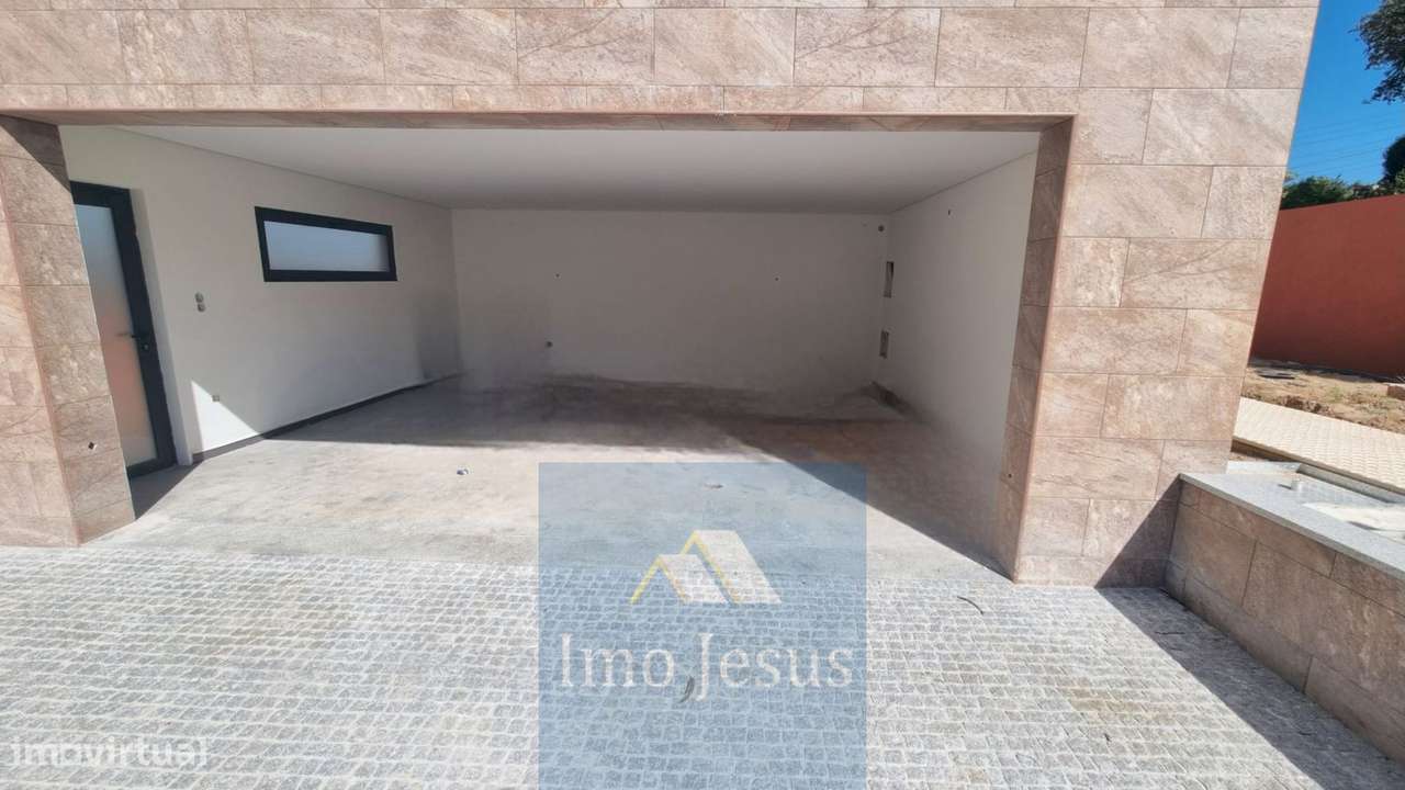 Moradia Terrea T3+1 em Vila Nova de Gaia-7