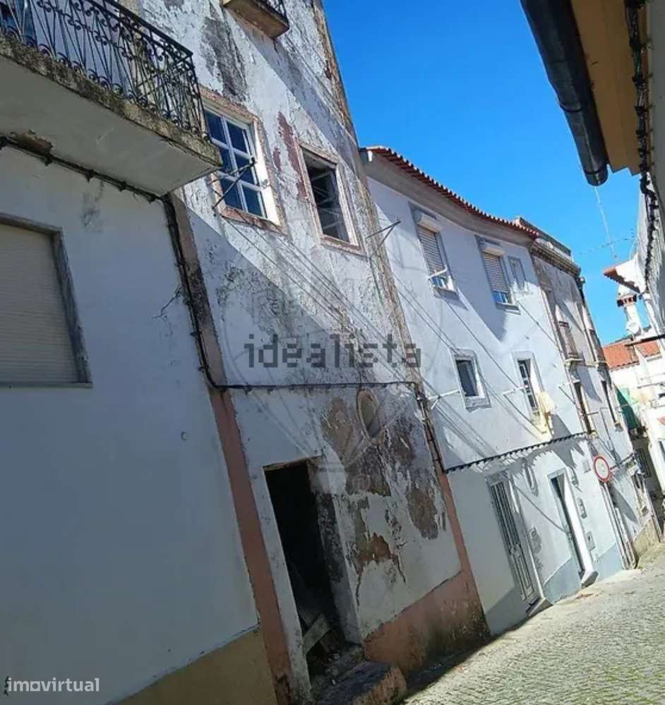 Moradia de 3 andares no centro histórico de Portalegre (252 m2) - Grande imagem: 4/8