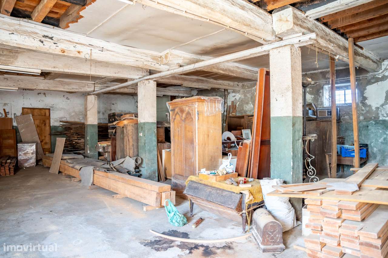 Imóvel com carácter e muito potencial de valorização.-45