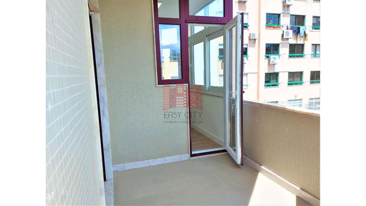 Apartamento T3 em Laranjeiras-8