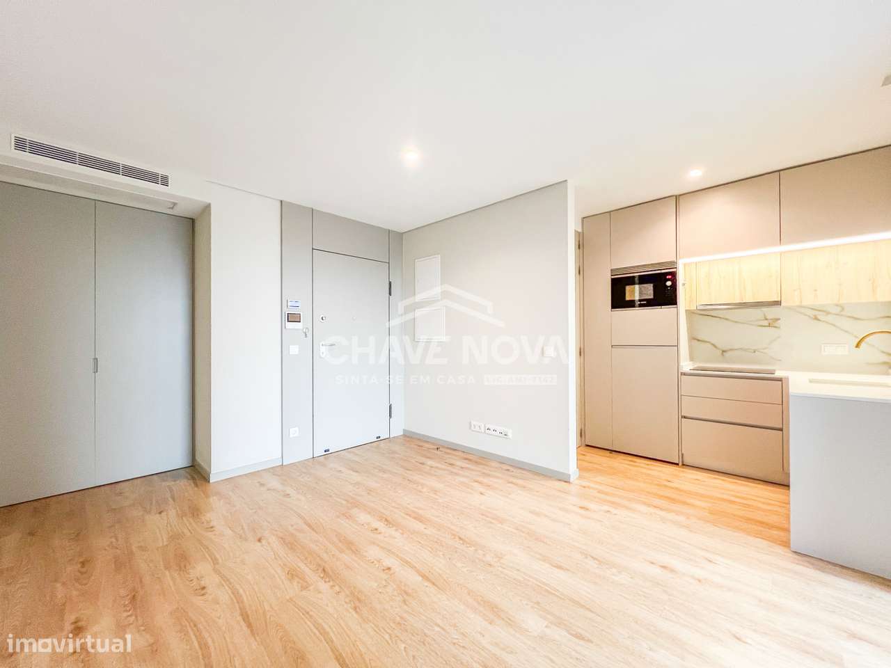 T0 Novo c/ Piscina e Lugar de Garagem em Santa Marinha (VL8) - Grande imagem: 3/19