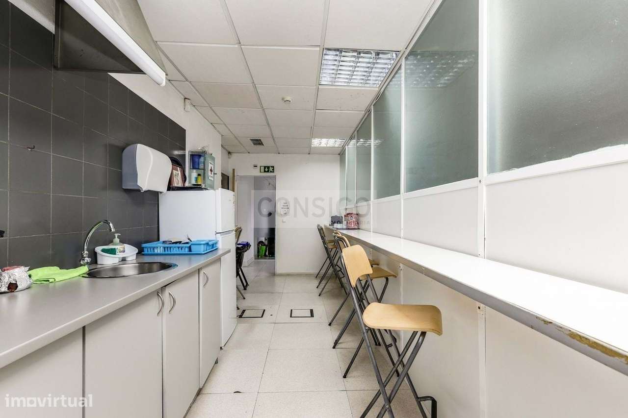 Espaço Comercial Moderno em Algés-9