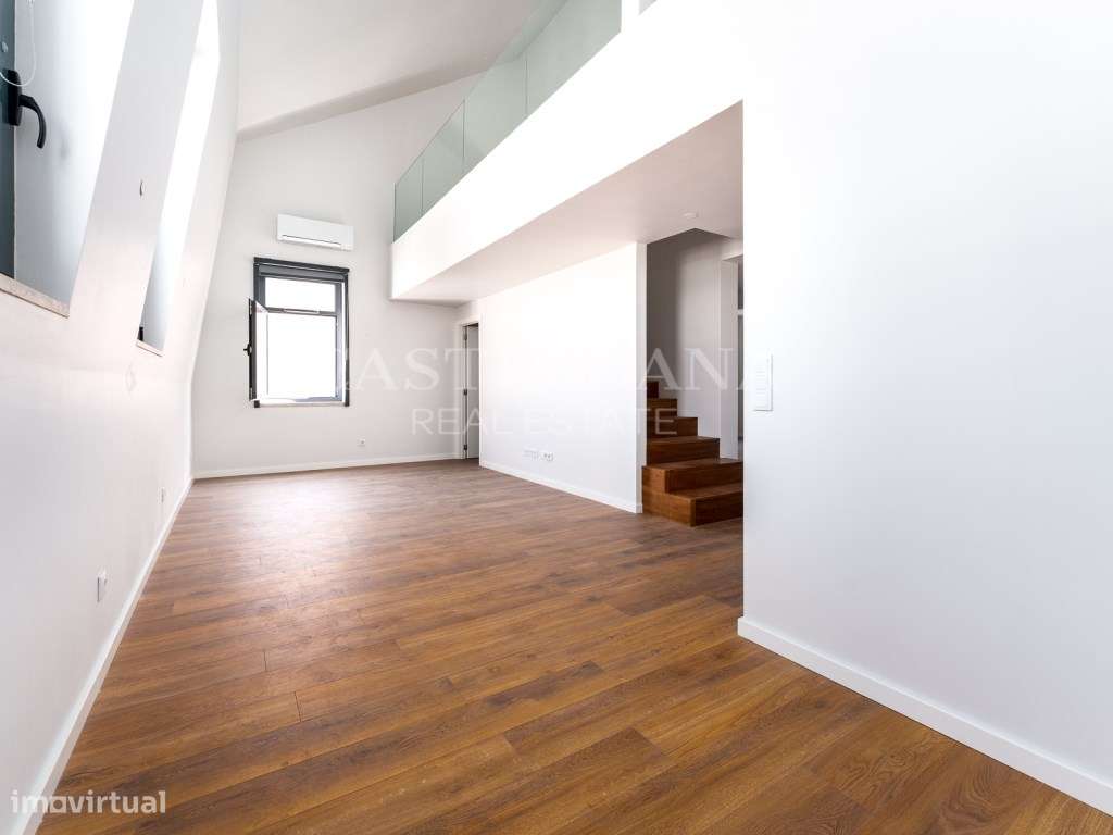 Apartamento T2 com estacionamento e varanda - Grande imagem: 4/53