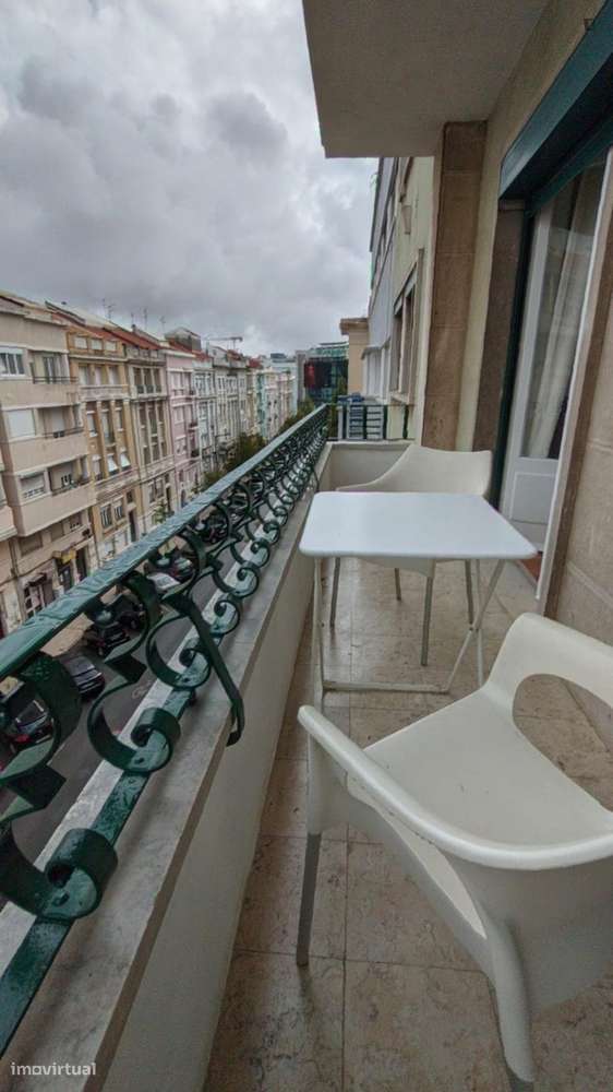 Quarto - localizado em São Sebastião Lisbon - Grande imagem: 5/15