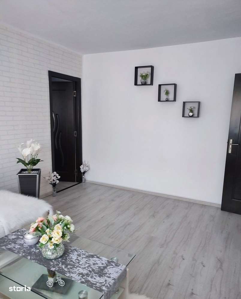 Apartament 3 camere, 60 mp, Spitalul Județean – renovat, COMISION 0% - Imagine principală: 2/9
