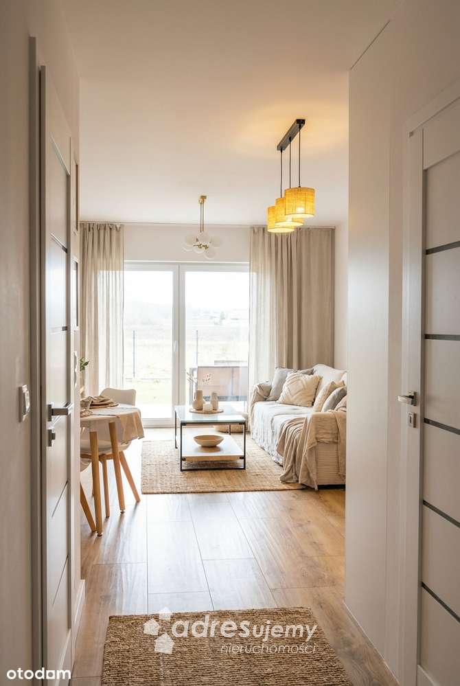 Mieszkanie / 3 pokoje / skrajny ogródek / taras / miejsce parkingowe-1