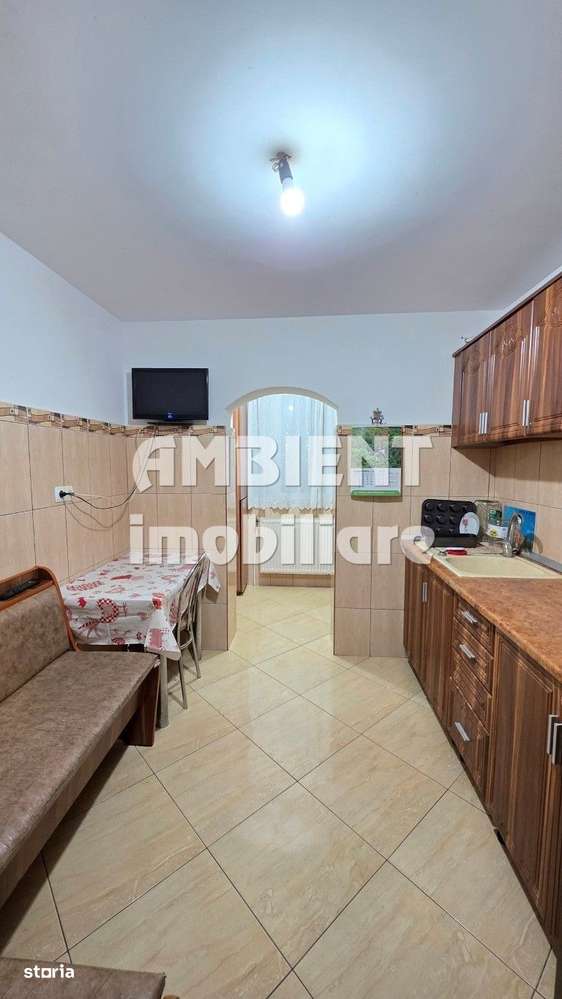 Apartament 3 camere, etaj 1, mobilat și utilat, zona GARĂ;-3
