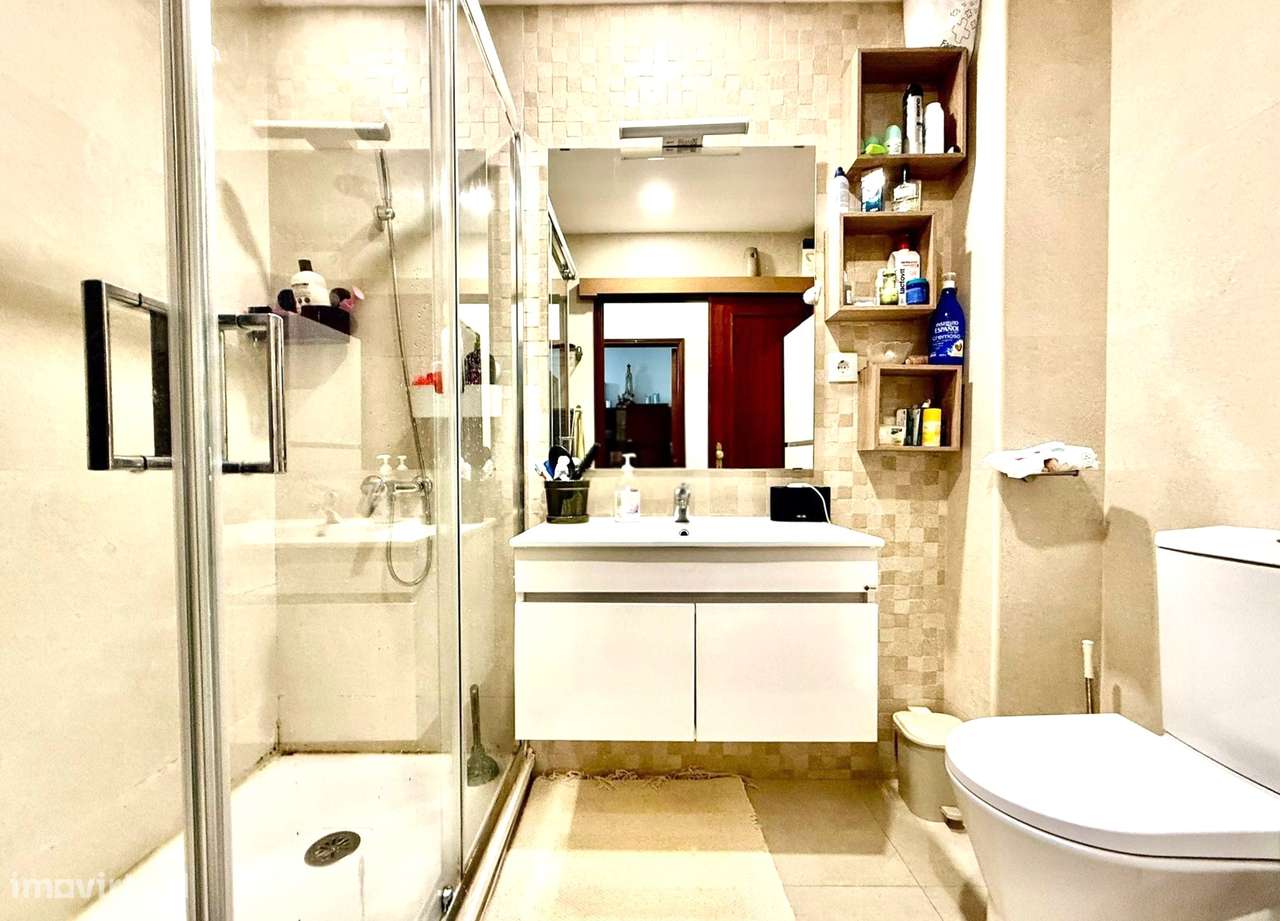 Apartamento T2 no Centro de Ovar com garagem-15