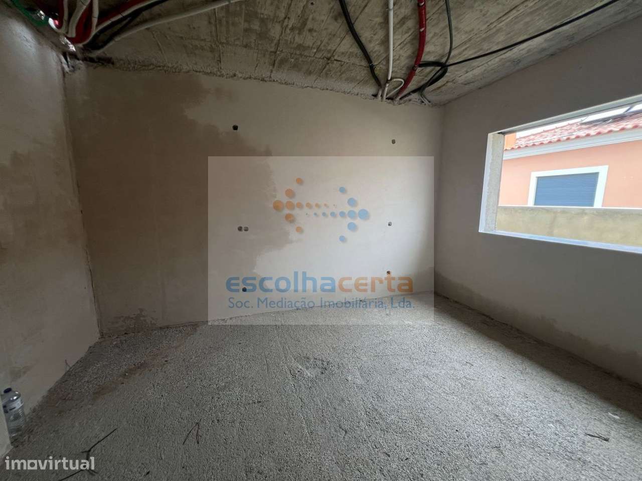 Moradia T5 C/ Piscina-17