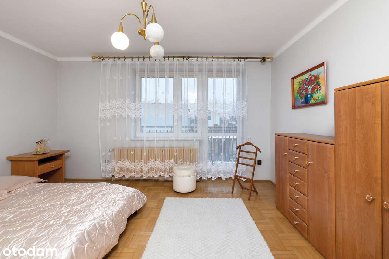 Dom i   działalność w samym centrum-19