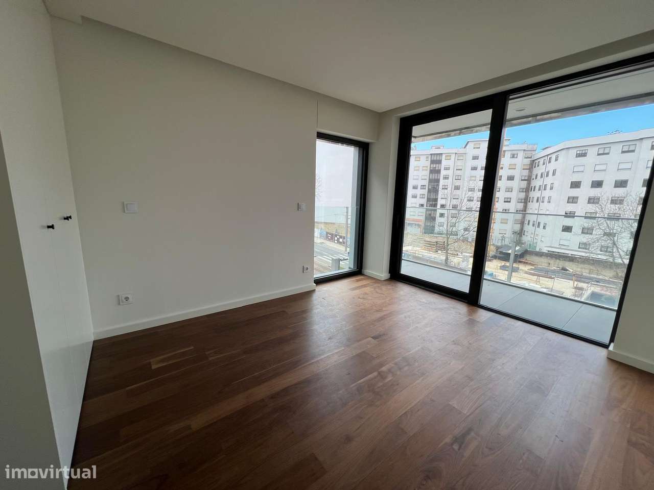 T 3 Novo V. N. Gaia  Av . República  Metro João de Deus Pronto Habitar-33