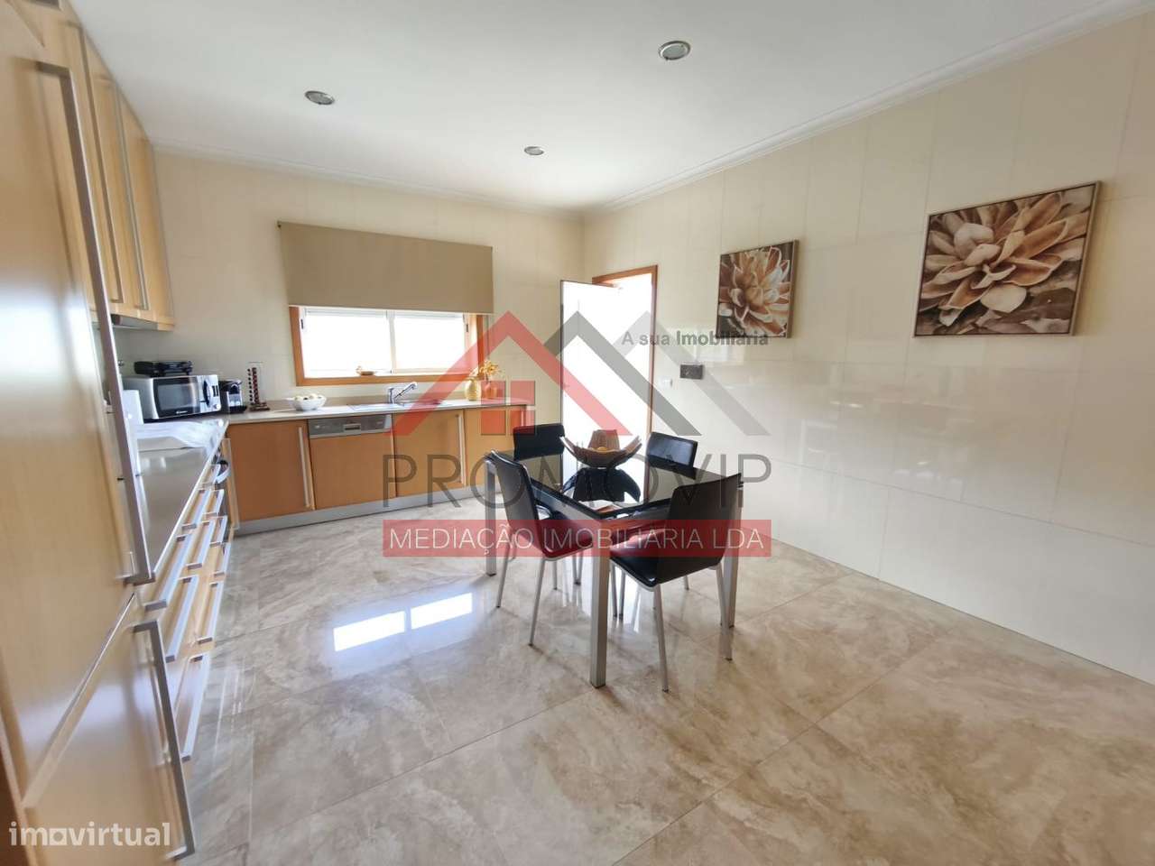 Moradia Bi-Familiar T3+T2 São Tiago Carreira STS-21