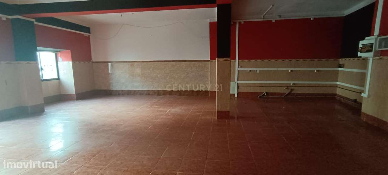Loja Espaçosa em Montemor o Velho - 165m² com 2 WC - Grande imagem: 3/12