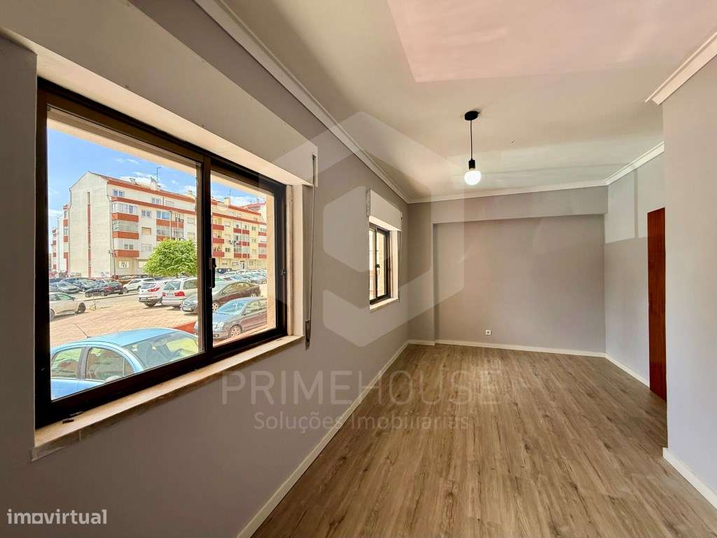 Apartamento T1 Rés do Chão no Seixal, Amora.-32