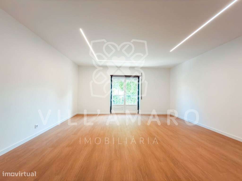 Excelente Apartamento T2 na Venda do Pinheiro com Parqueamento-23