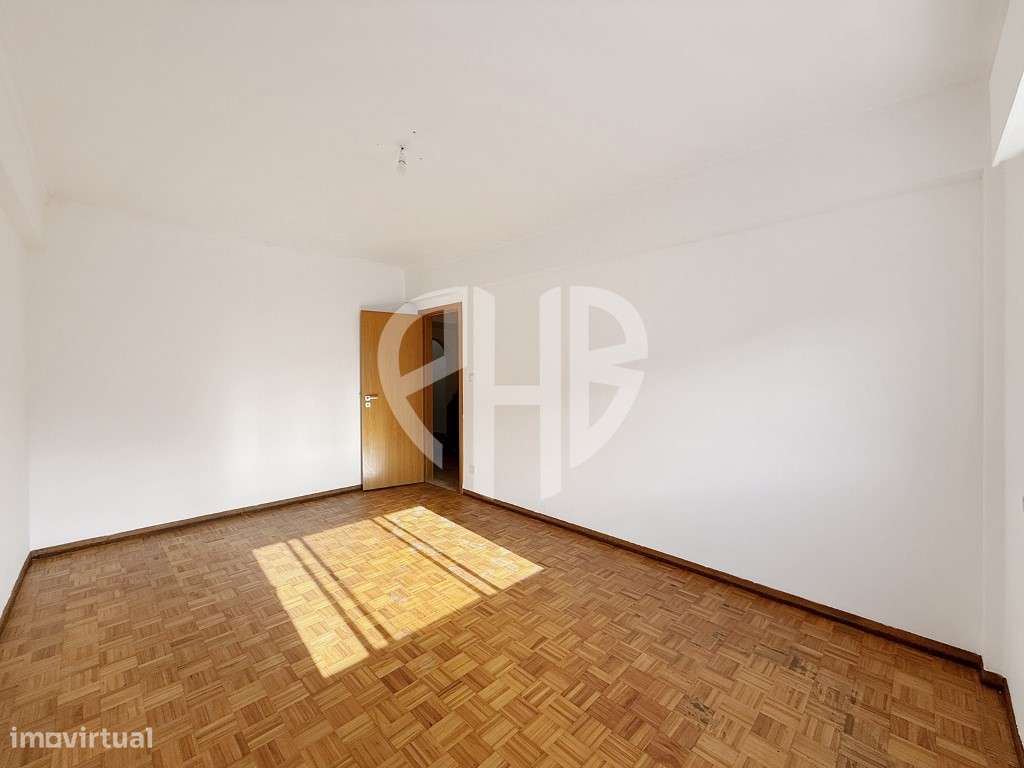 Apartamento T3 com 127 m² | Arrecadação nas Águas Furtadas | Massamá-15