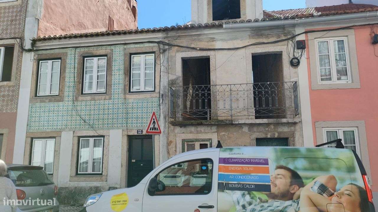 Prédio, cave, rés do chão e 1º andar - Grande imagem: 2/5