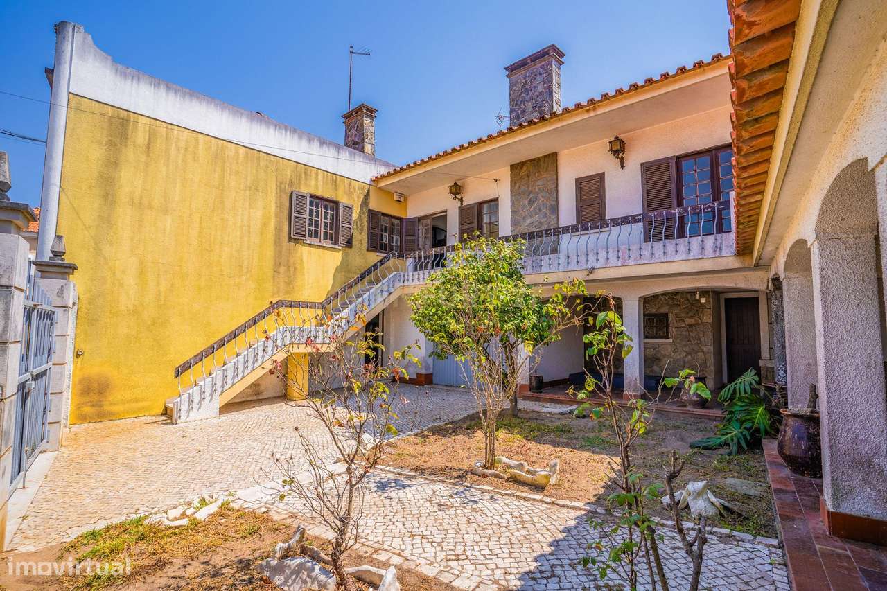 Moradia no Centro das Gaeiras. Uma casa única.-44