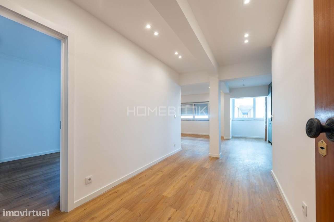 Apartamento T1 renovado em Santo Antonio da Caparica-4