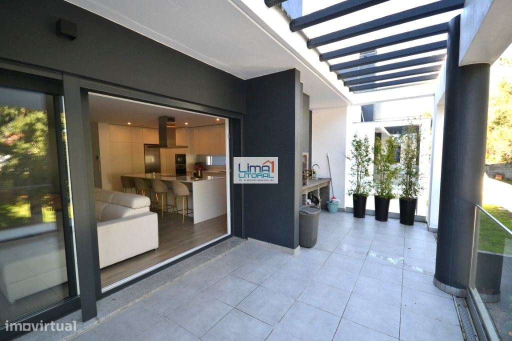 Moderno apartamento T3 - condomínio fechado com piscina-8