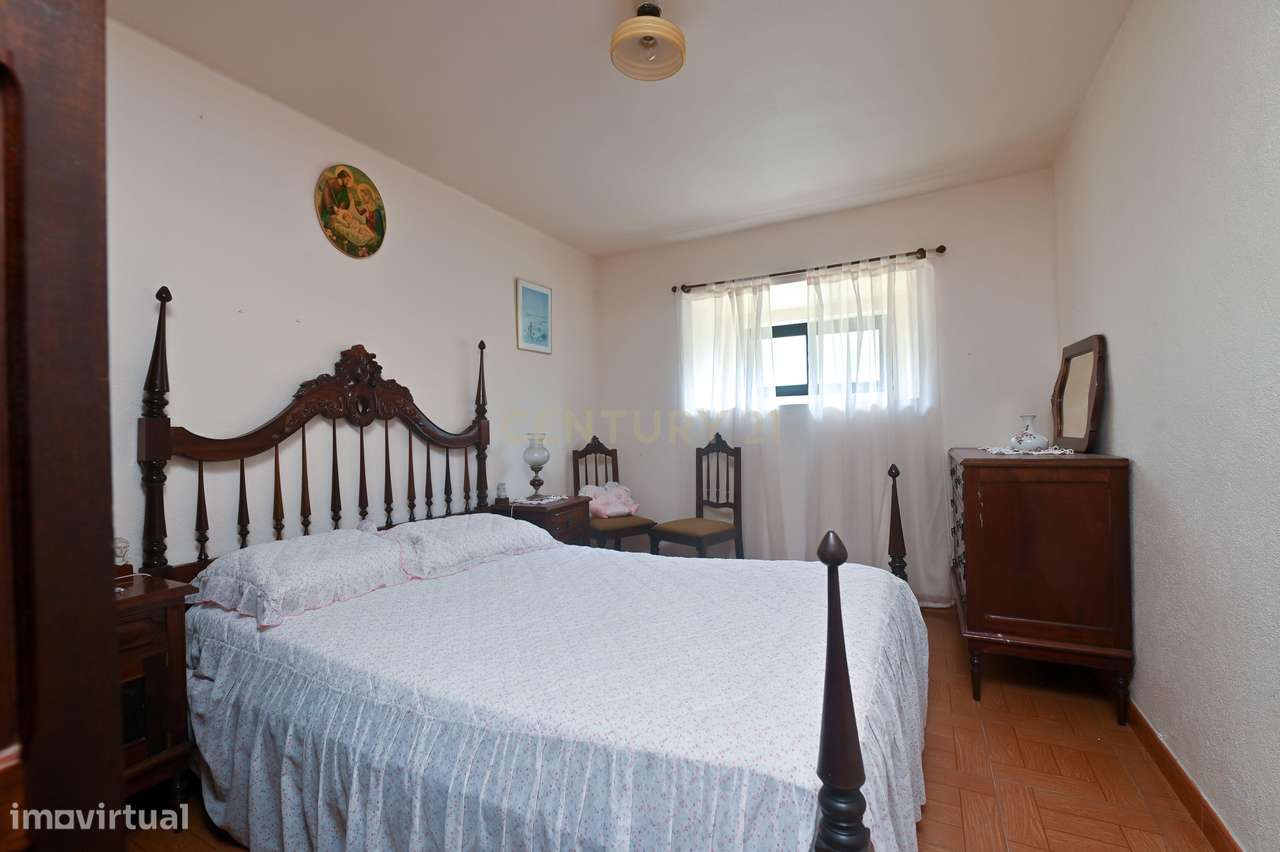 Oportunidade Única em Carnaxide | Terreno + Moradia com Elevado Potenc-11