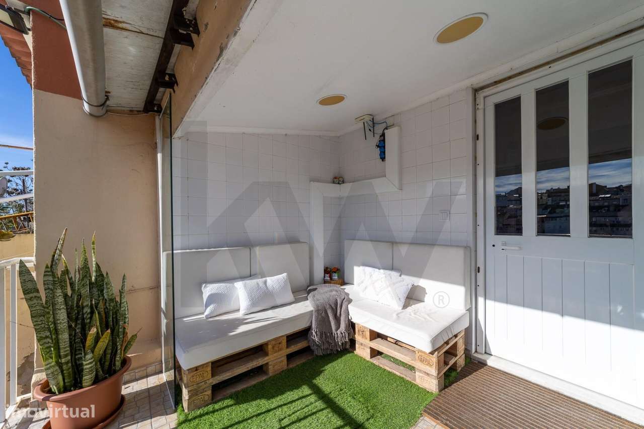 T6 em Campo de Ourique: Terraço com Vista, Versatilidade e Charme - Grande imagem: 2/40