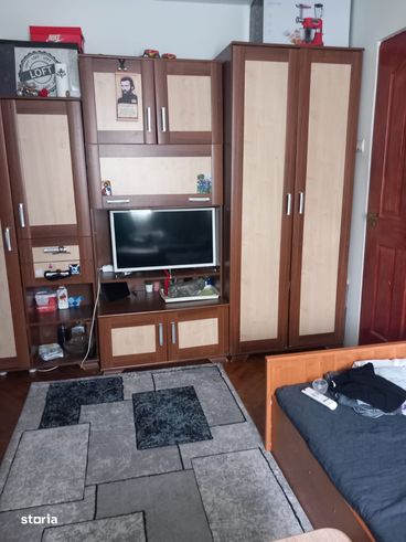 Apartament 2 camere,zona centrala,etaj 3,semimobilat-0