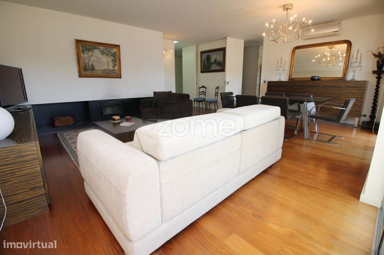 T2 c/ escritório, equipado e mobilado. Último andar. Garagem dupla. - Grande imagem: 4/42