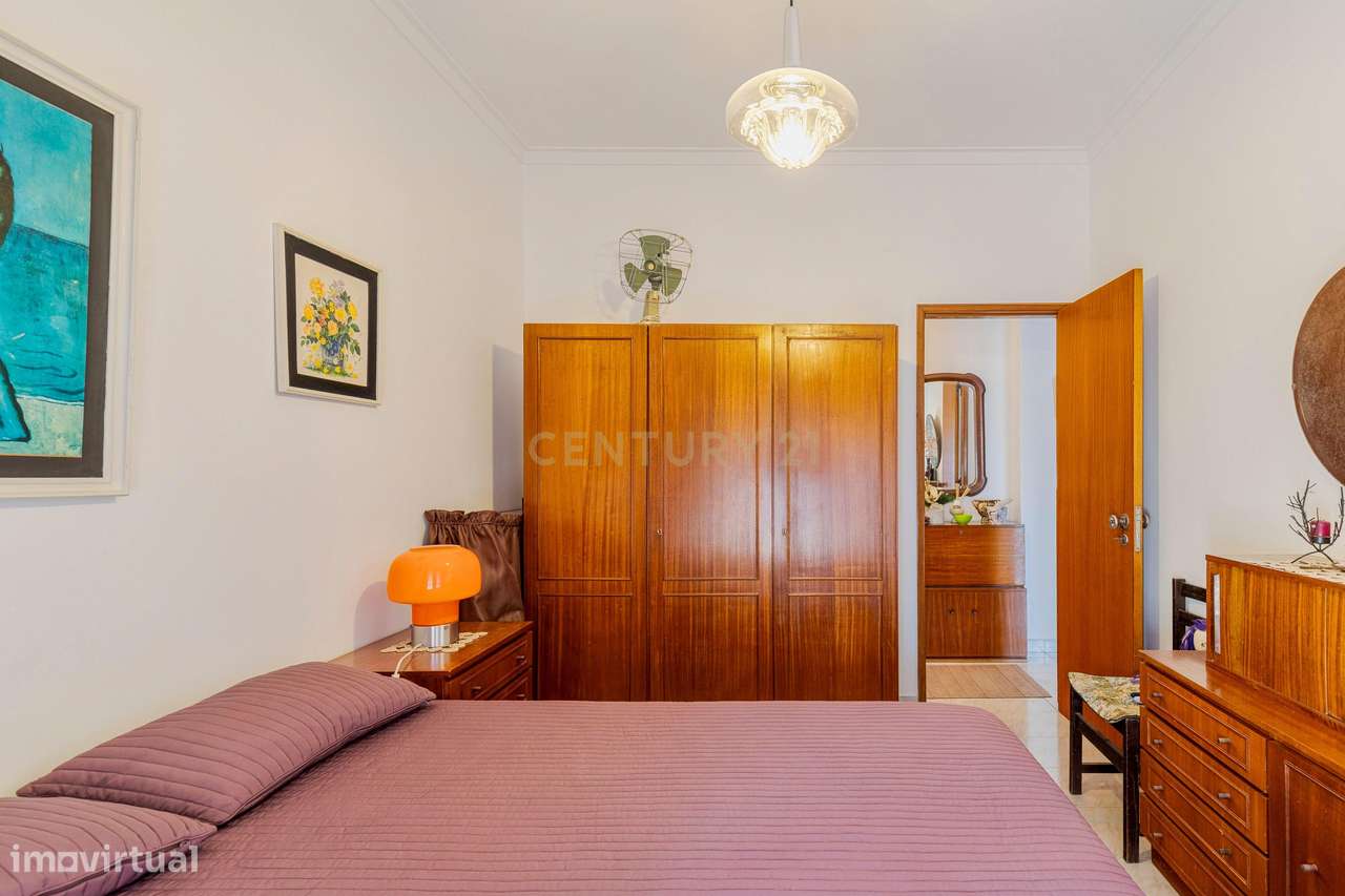 Apartamento T-1  com arrecadação na Costa da Caparica-13