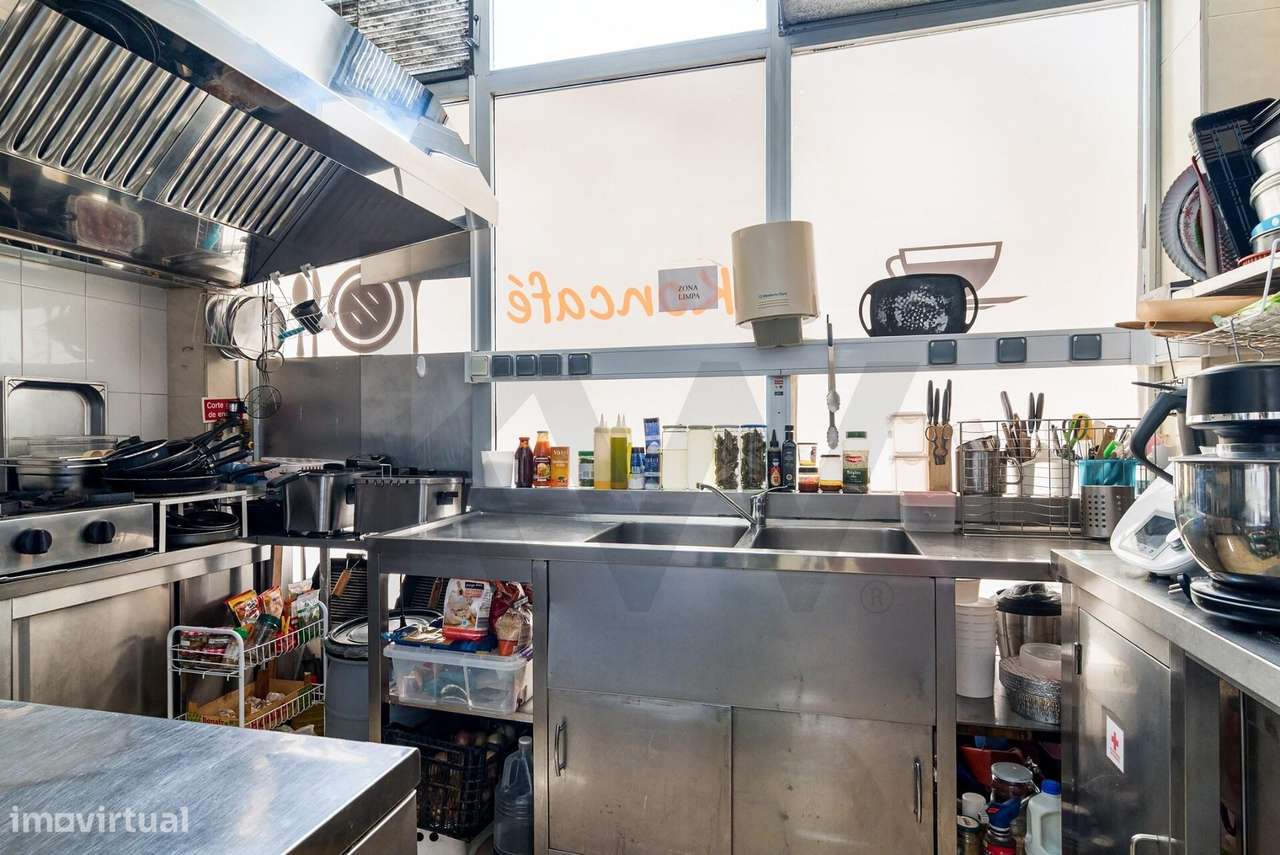 Trespasse de Café Totalmente Equipado – Centro Comercial Torres das Fl - Grande imagem: 4/13