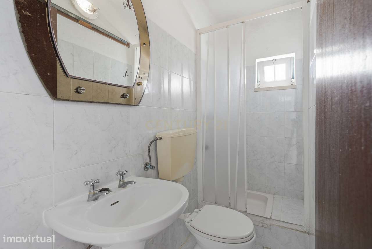 Moradia T1 para Investimento, perto do Sobral de Monte Agraço-6