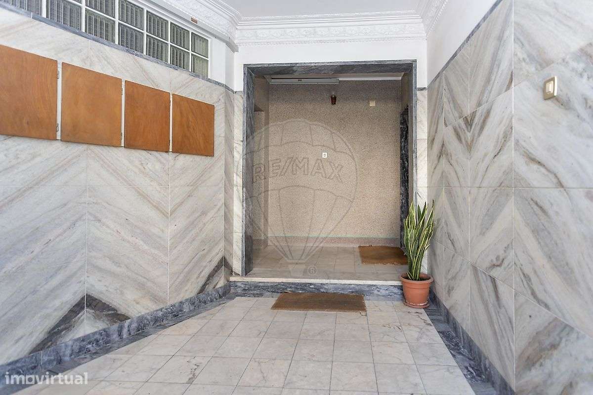 Apartamento T3 à venda em Almada-11