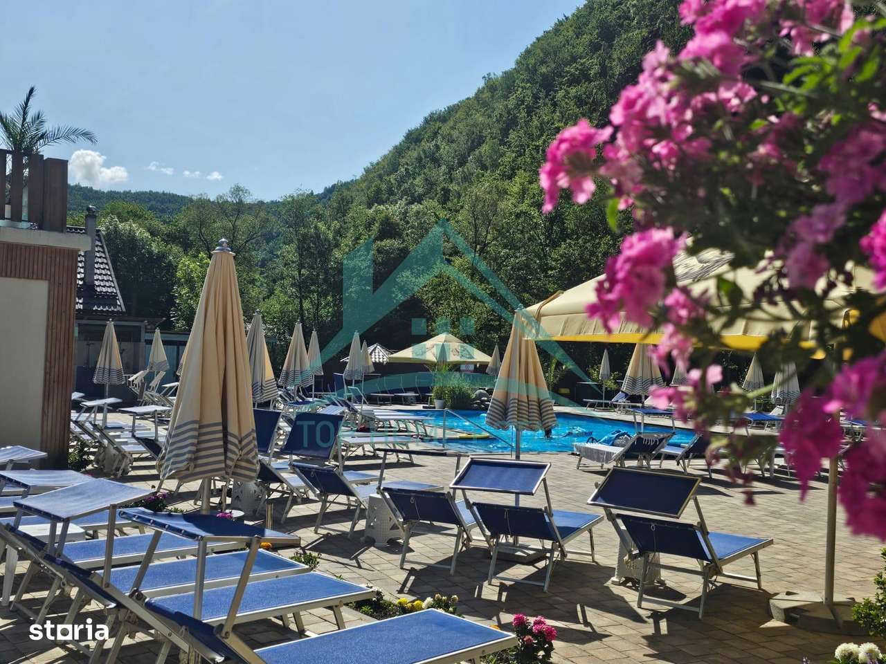 Cabana turistica cu restaurant, piscina , spatiu de cazare!-3