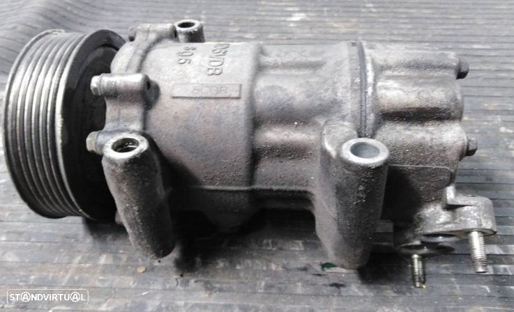 Compressor de ar condicionado Usado RENAULT/KOLEOS I (HY_)/2.0 dCi (HY0K) | 09.0... - 3