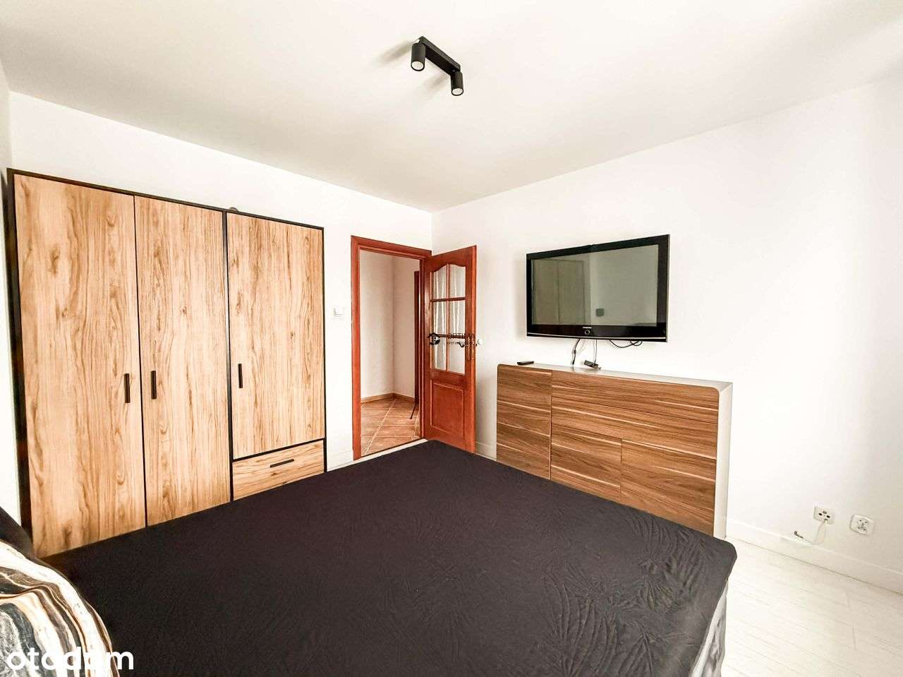 67m2, 3 pokoje, piwnica 10m2, 9183zł/m2-7